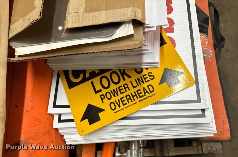 image for item DQ0611 Road safety equipment