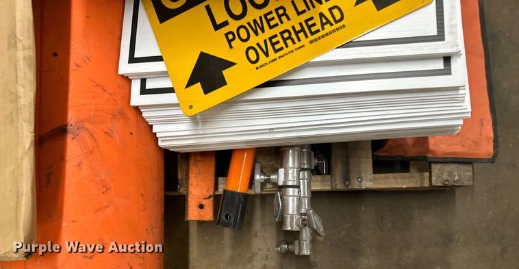 image for item DQ0611 Road safety equipment