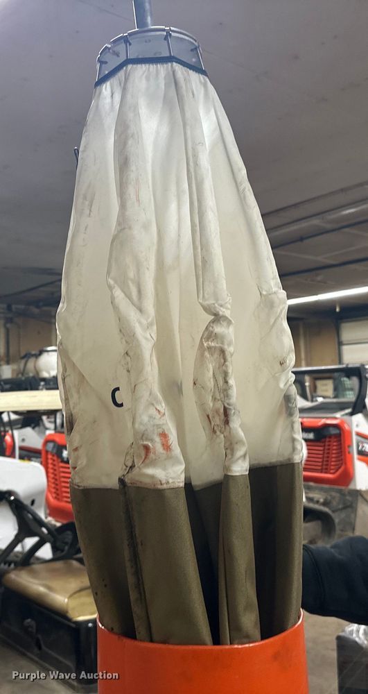 image for item DQ0611 Road safety equipment