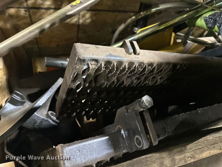 image for item DQ0616 Paver parts