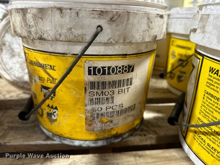 image for item DQ0654 (11) buckets of Kennametal SM03 BIT milling teeth 