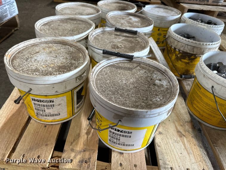 image for item DQ0654 (11) buckets of Kennametal SM03 BIT milling teeth 