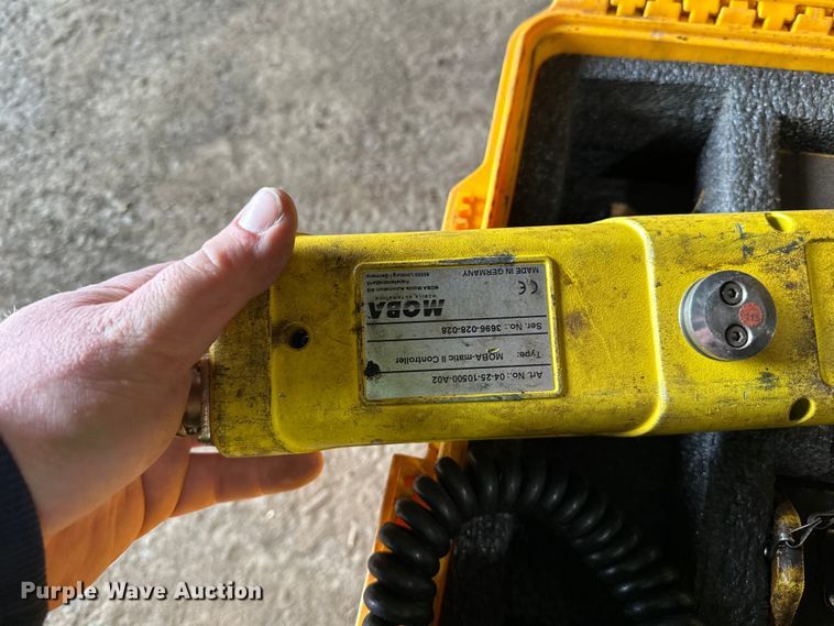 image for item DQ0656 Paving equipment parts