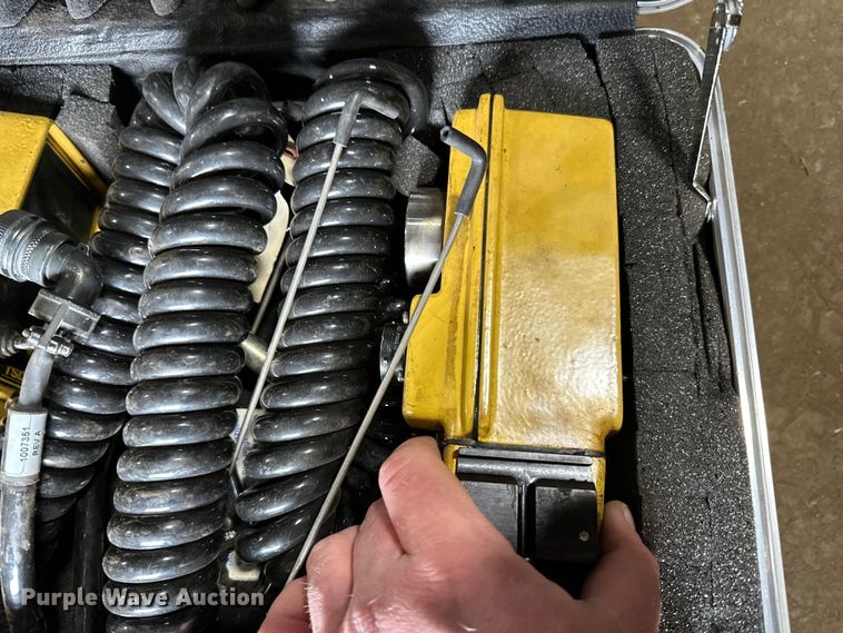 image for item DQ0656 Paving equipment parts