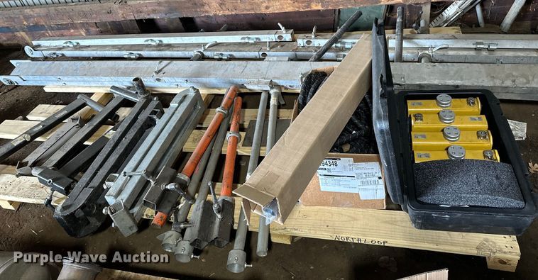 image for item DQ0657 Caterpillar grade and slope controls