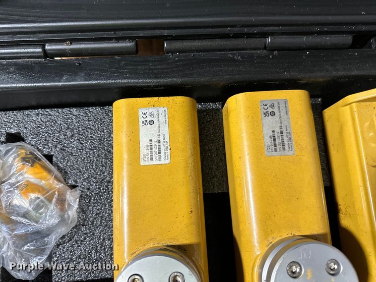 image for item DQ0657 Caterpillar grade and slope controls