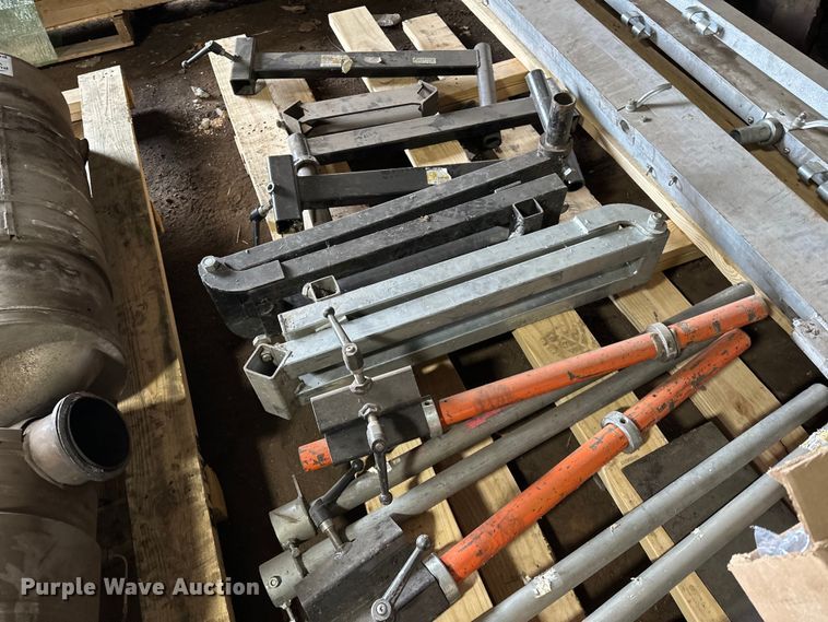 image for item DQ0657 Caterpillar grade and slope controls