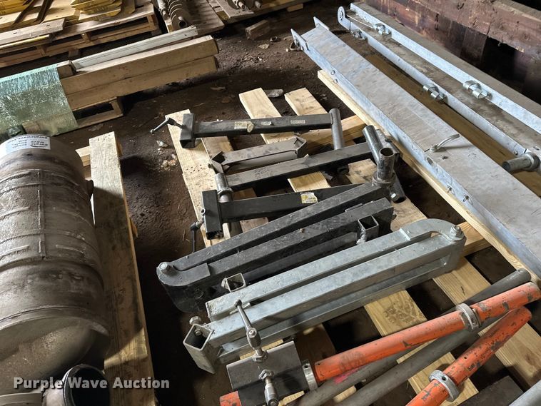 image for item DQ0657 Caterpillar grade and slope controls