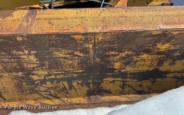 image for item DQ0663 14' W wheel loader snow plow 