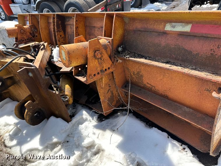 image for item DQ0663 14' W wheel loader snow plow 