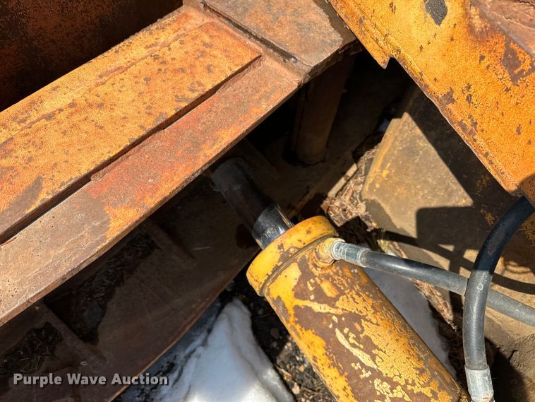 image for item DQ0663 14' W wheel loader snow plow 