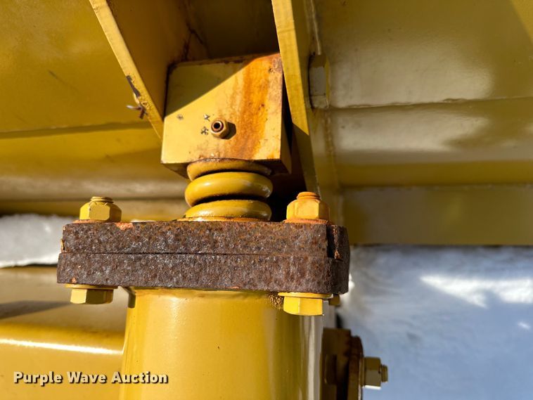 image for item DQ0664 Henke 14' W wheel loader snow plow