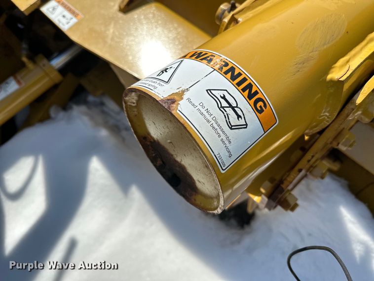 image for item DQ0664 Henke 14' W wheel loader snow plow