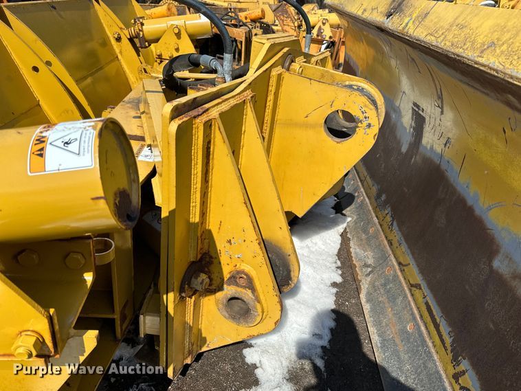 image for item DQ0664 Henke 14' W wheel loader snow plow
