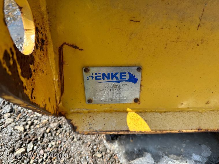 image for item DQ0664 Henke 14' W wheel loader snow plow