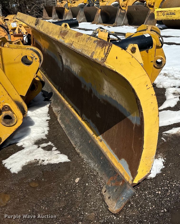 image for item DQ0665 14' W wheel loader snow plow 