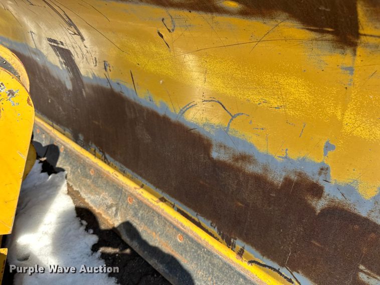 image for item DQ0665 14' W wheel loader snow plow 