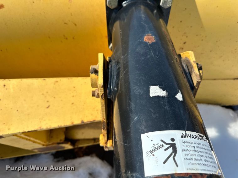 image for item DQ0665 14' W wheel loader snow plow 