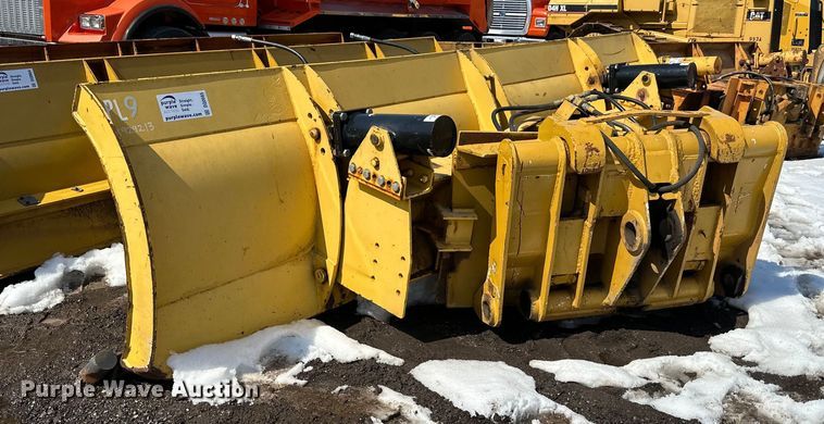 image for item DQ0665 14' W wheel loader snow plow 
