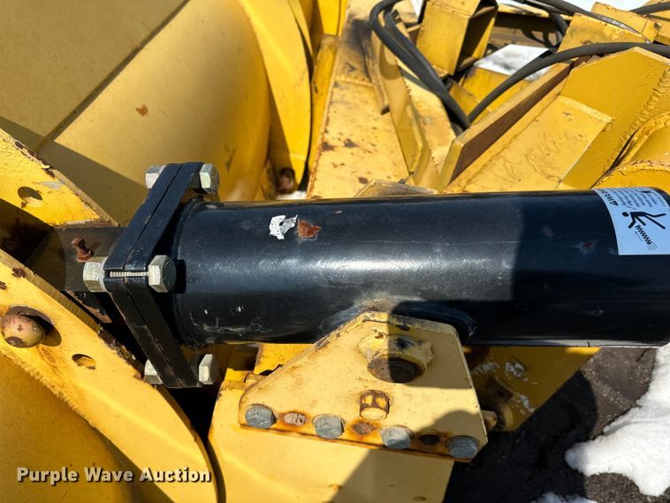 image for item DQ0665 14' W wheel loader snow plow 