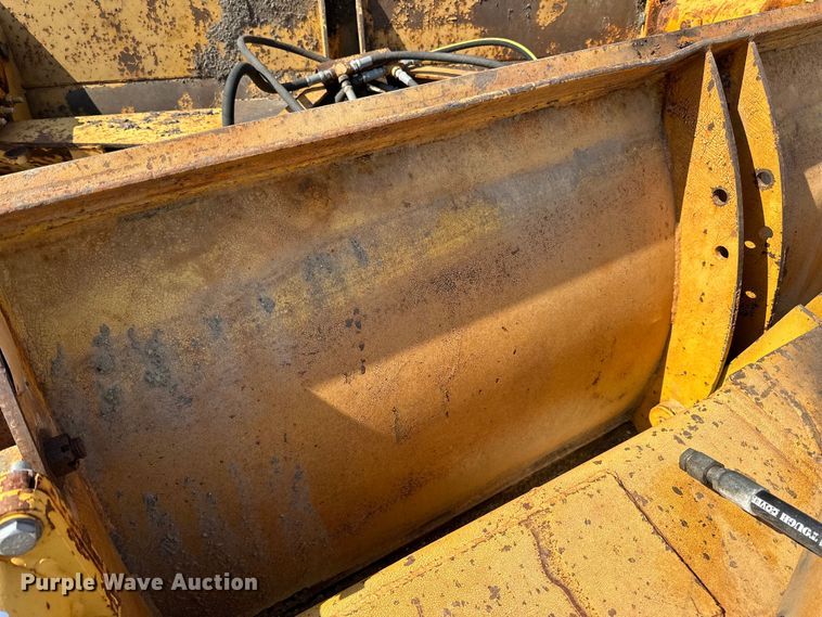 image for item DQ0666 12' W wheel loader snow plow