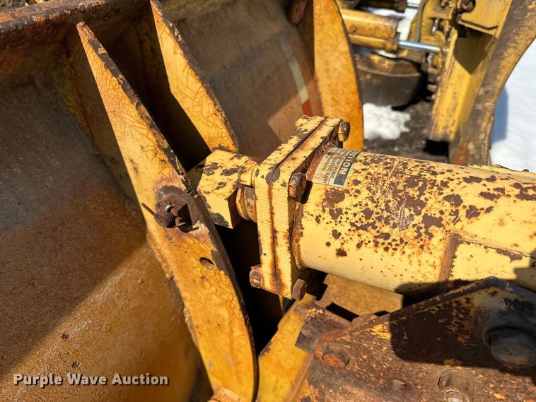 image for item DQ0666 12' W wheel loader snow plow