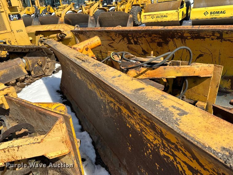 image for item DQ0667 Henke 12' W wheel loader snow plow