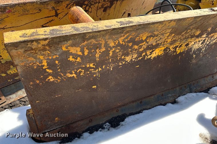 image for item DQ0667 Henke 12' W wheel loader snow plow