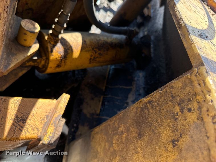 image for item DQ0667 Henke 12' W wheel loader snow plow