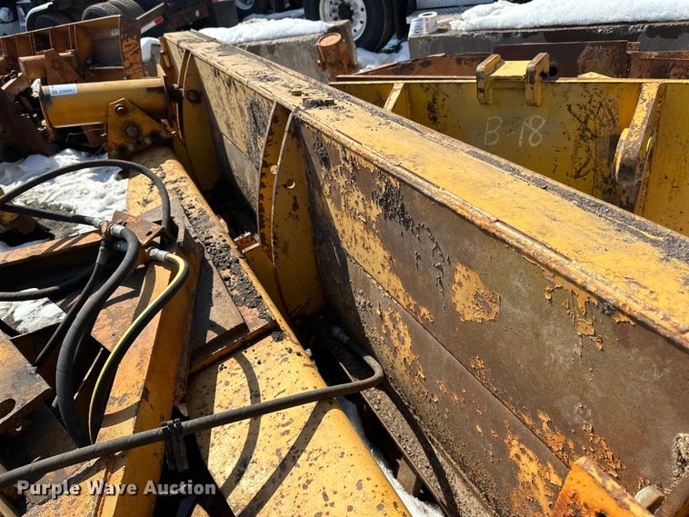 image for item DQ0667 Henke 12' W wheel loader snow plow