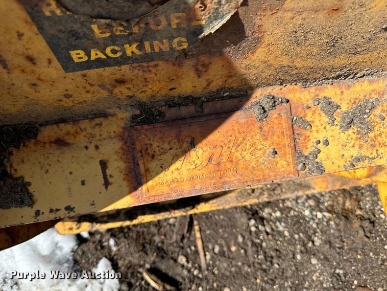 image for item DQ0667 Henke 12' W wheel loader snow plow