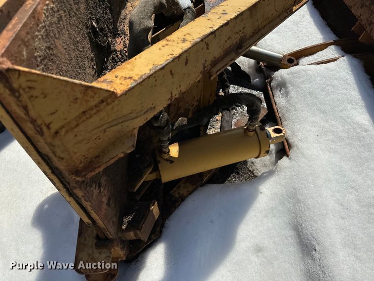 image for item DQ0668 12' W wheel loader snow plow