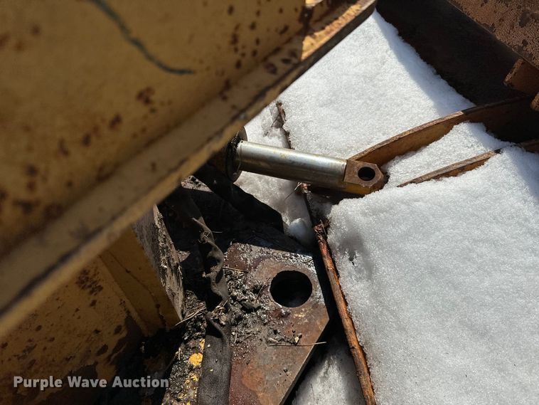 image for item DQ0668 12' W wheel loader snow plow