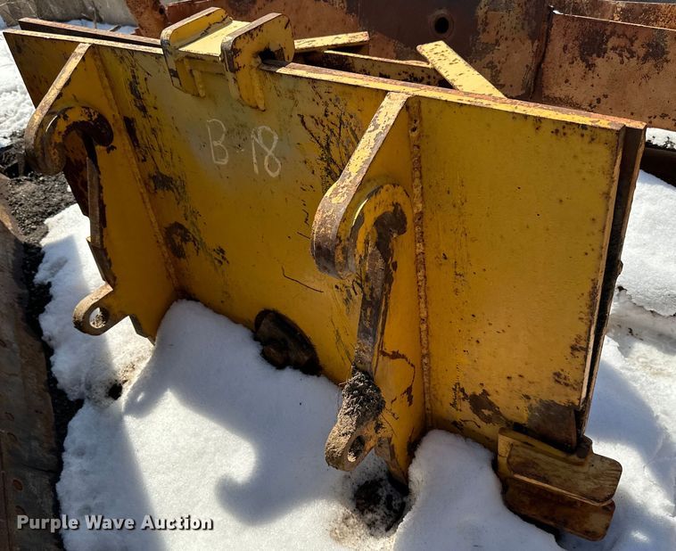 image for item DQ0668 12' W wheel loader snow plow