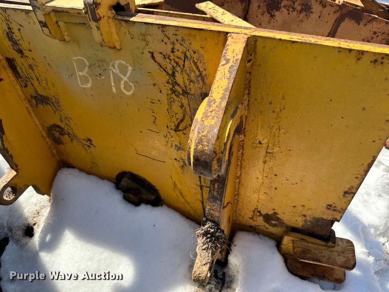 image for item DQ0668 12' W wheel loader snow plow