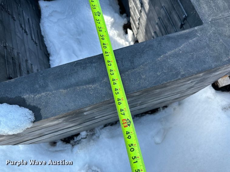 image for item DQ0672 Plastic risers