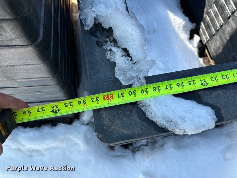 image for item DQ0672 Plastic risers