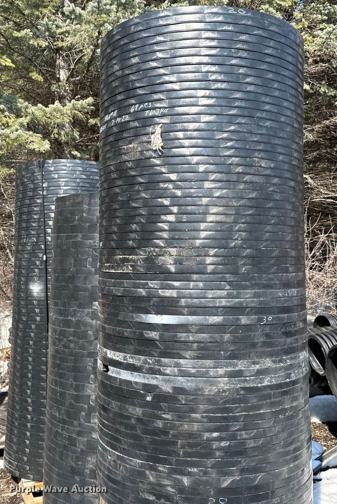 image for item DQ0672 Plastic risers