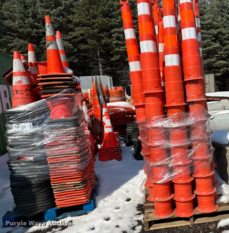 image for item DQ0675 Road safety equipment