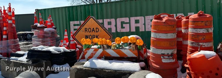 image for item DQ0675 Road safety equipment