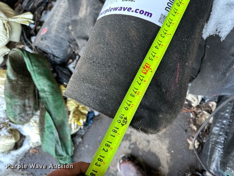 image for item DQ0681 Fencing materials