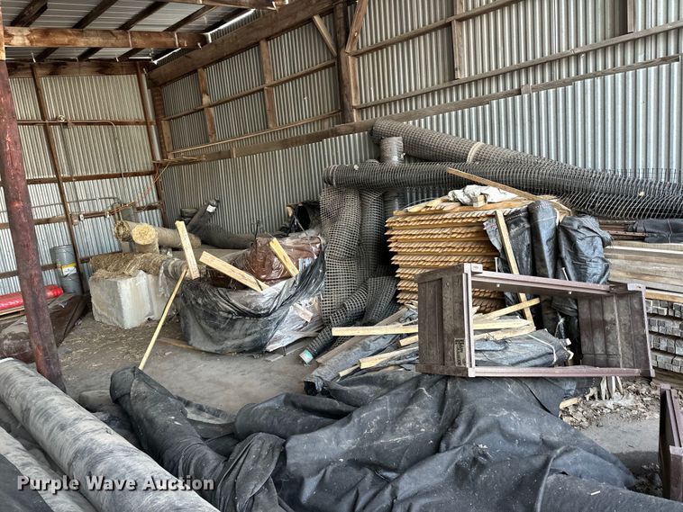 image for item DQ0681 Fencing materials