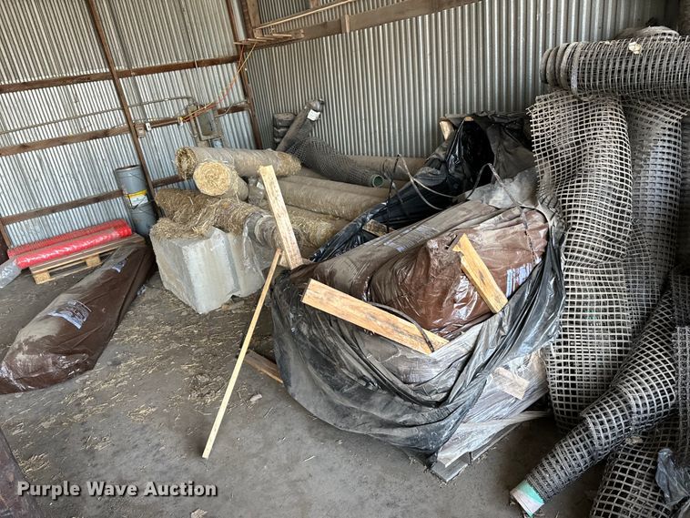 image for item DQ0681 Fencing materials