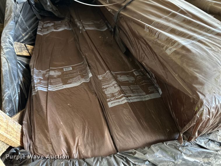 image for item DQ0681 Fencing materials