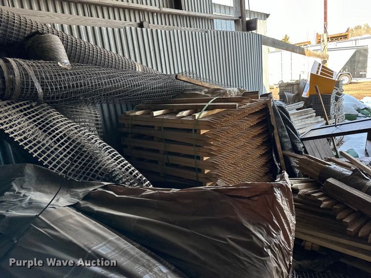 image for item DQ0681 Fencing materials