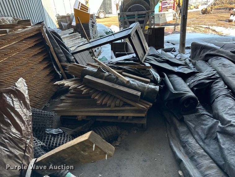 image for item DQ0681 Fencing materials