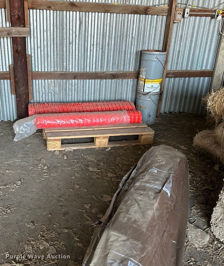 image for item DQ0681 Fencing materials