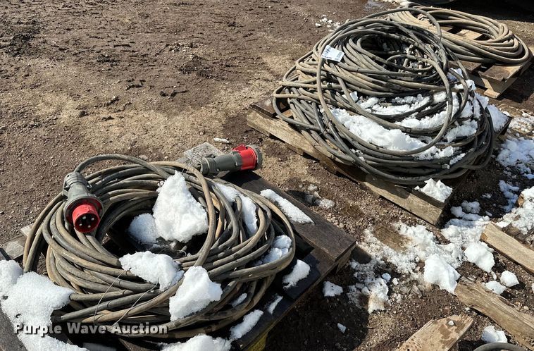 image for item DQ0689 Approximately 350' power cord