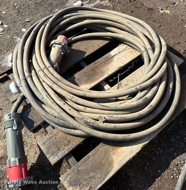 image for item DQ0689 Approximately 350' power cord