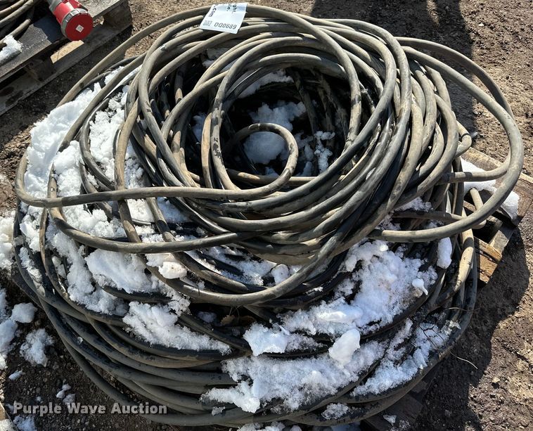 image for item DQ0689 Approximately 350' power cord